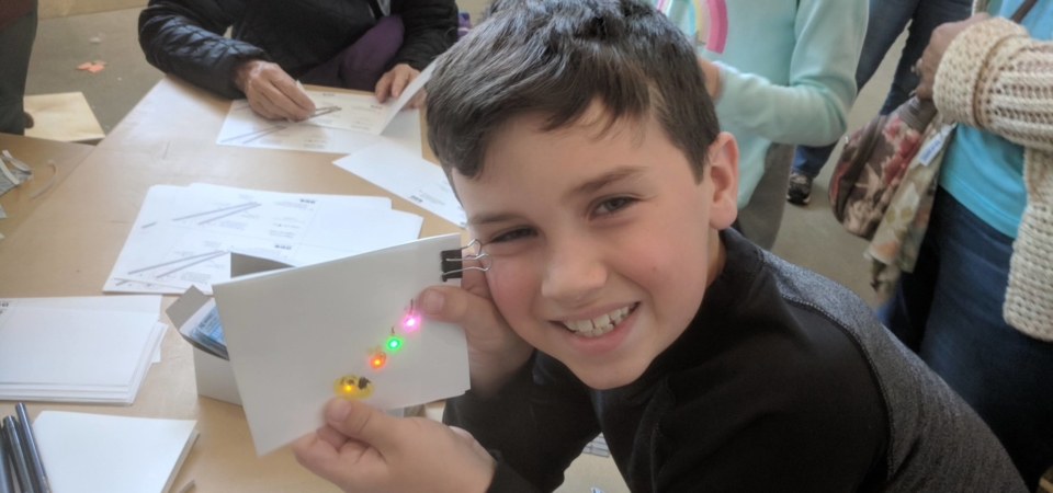 visitor explora kids museum LED workshop circuit stickers