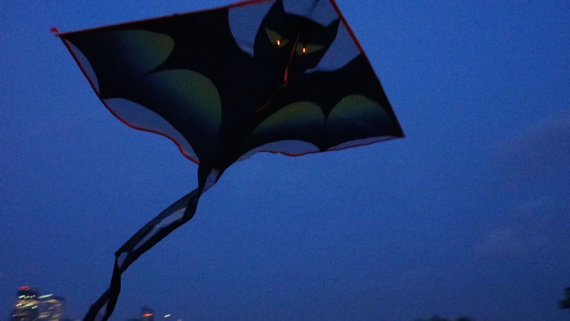 NEW TUTORIAL: Light Up A Kite!