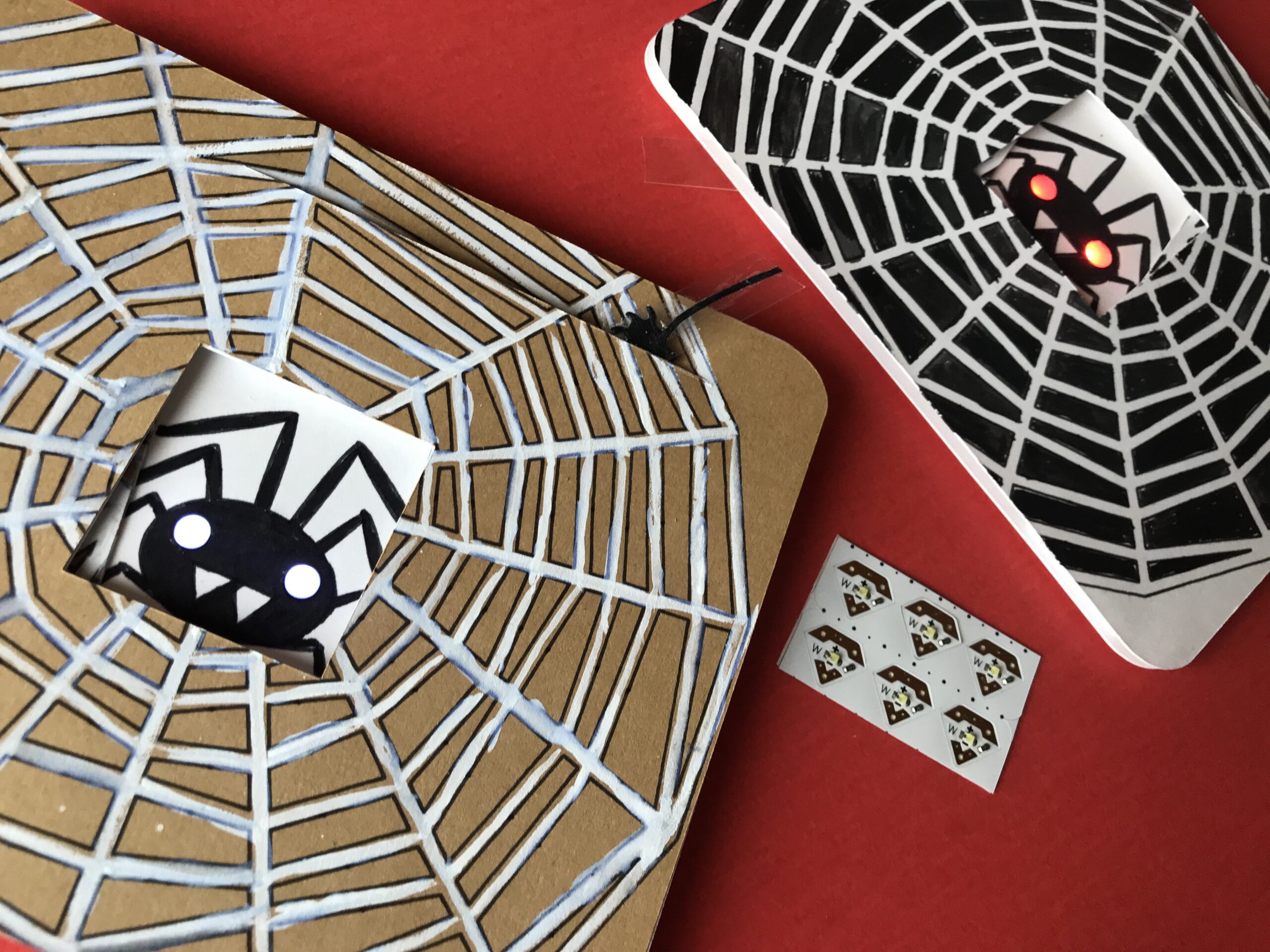 Spooky Spider Dissolve Card Featuring White Blink Animating LED Stickers